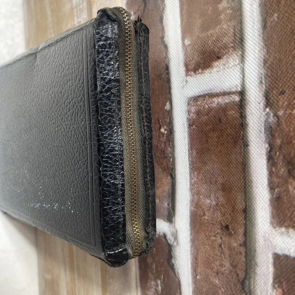 Vintage Holy Bible KJV Zipper Black